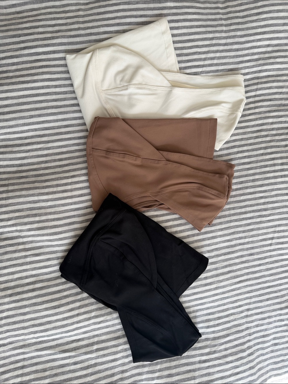 Seamless top Trio - Cream, Taupe, Black